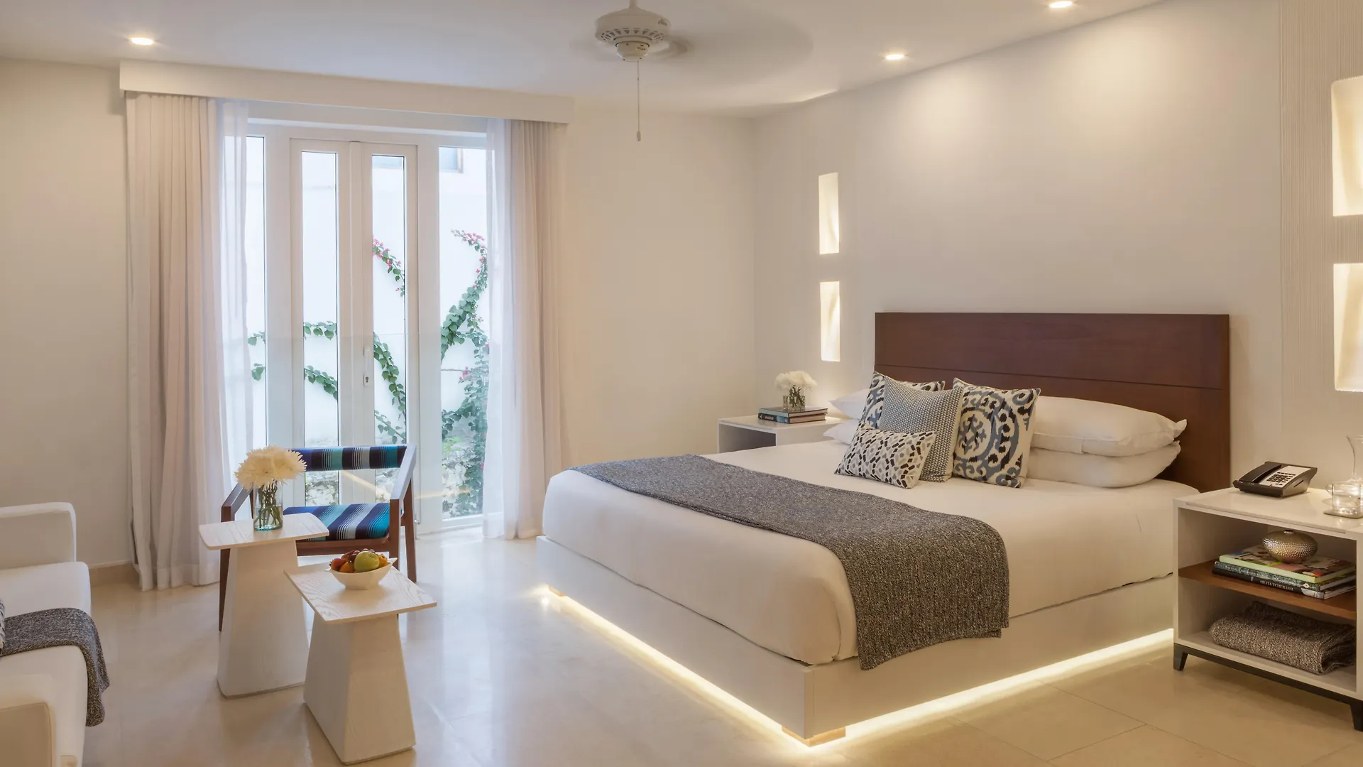 Nacar Hotel Cartagena, Curio Collection By Hilton