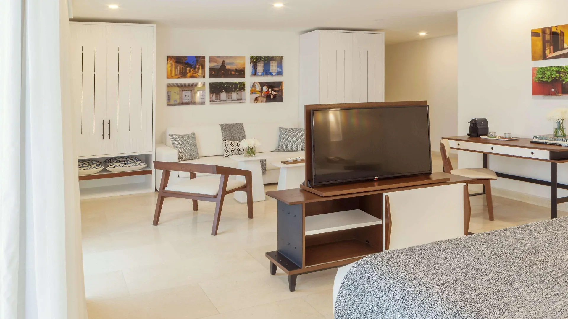 Nacar Hotel Cartagena, Curio Collection By Hilton