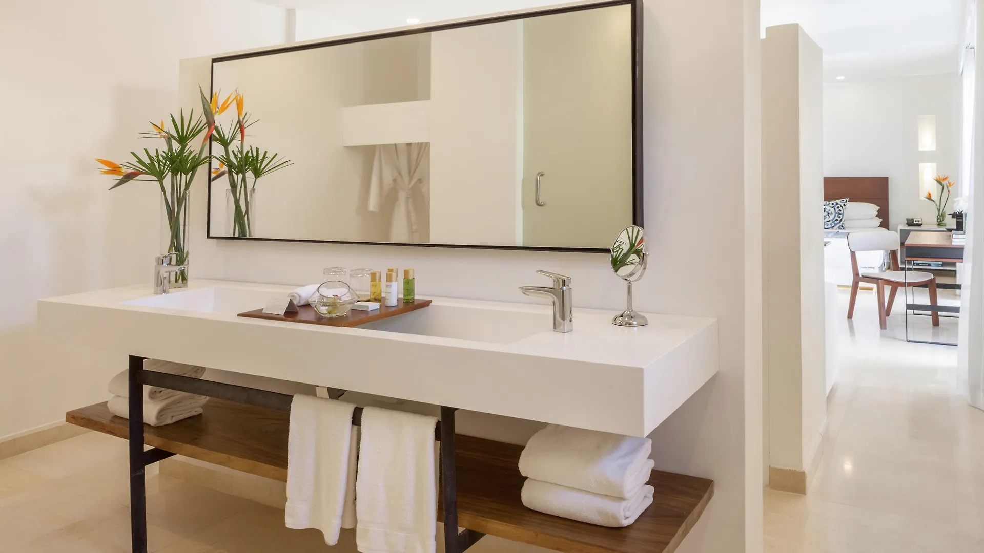 Nacar Hotel Cartagena, Curio Collection By Hilton